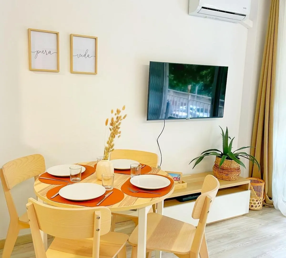 شقة Swimming Pool, Great Location, Family Friendly, Free Parking سالو
