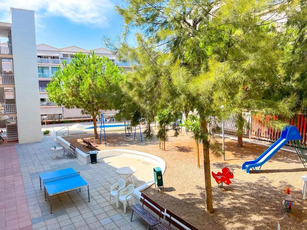 شقة Swimming Pool, Great Location, Family Friendly, Free Parking سالو إسبانيا